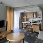 Stylish Sea-view By The Marina Apartment