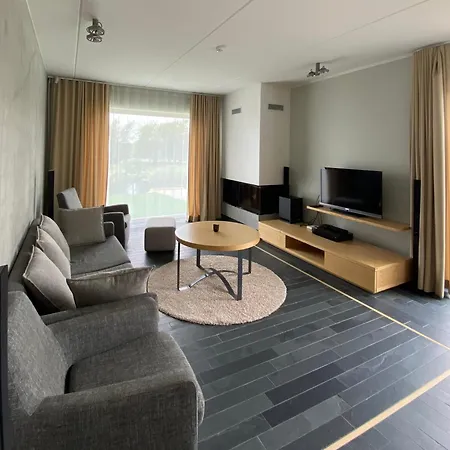 Stylish Sea-view By The Marina Apartman