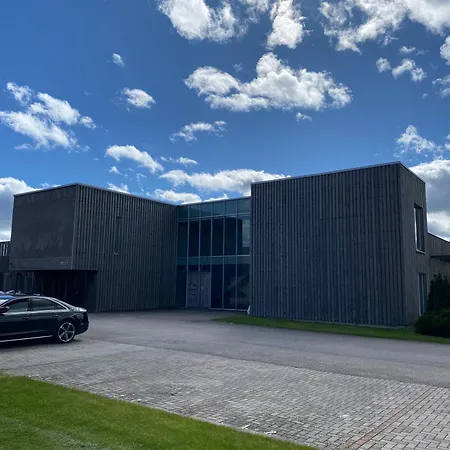 Stylish Sea-View Apartment By The Marina Apartament Kuressaare