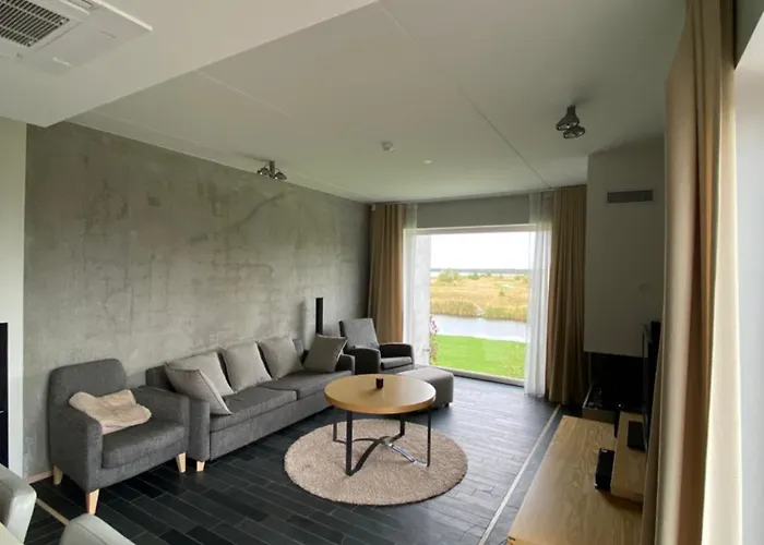 Stylish Sea-view By The Marina Apartament Kuressaare