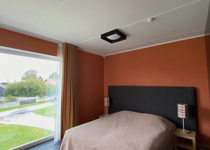 Stylish Sea-view By The Marina *